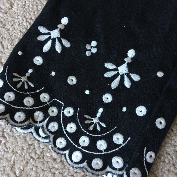 Embroidered Hem Pants • GAP - Picture 3 of 9
